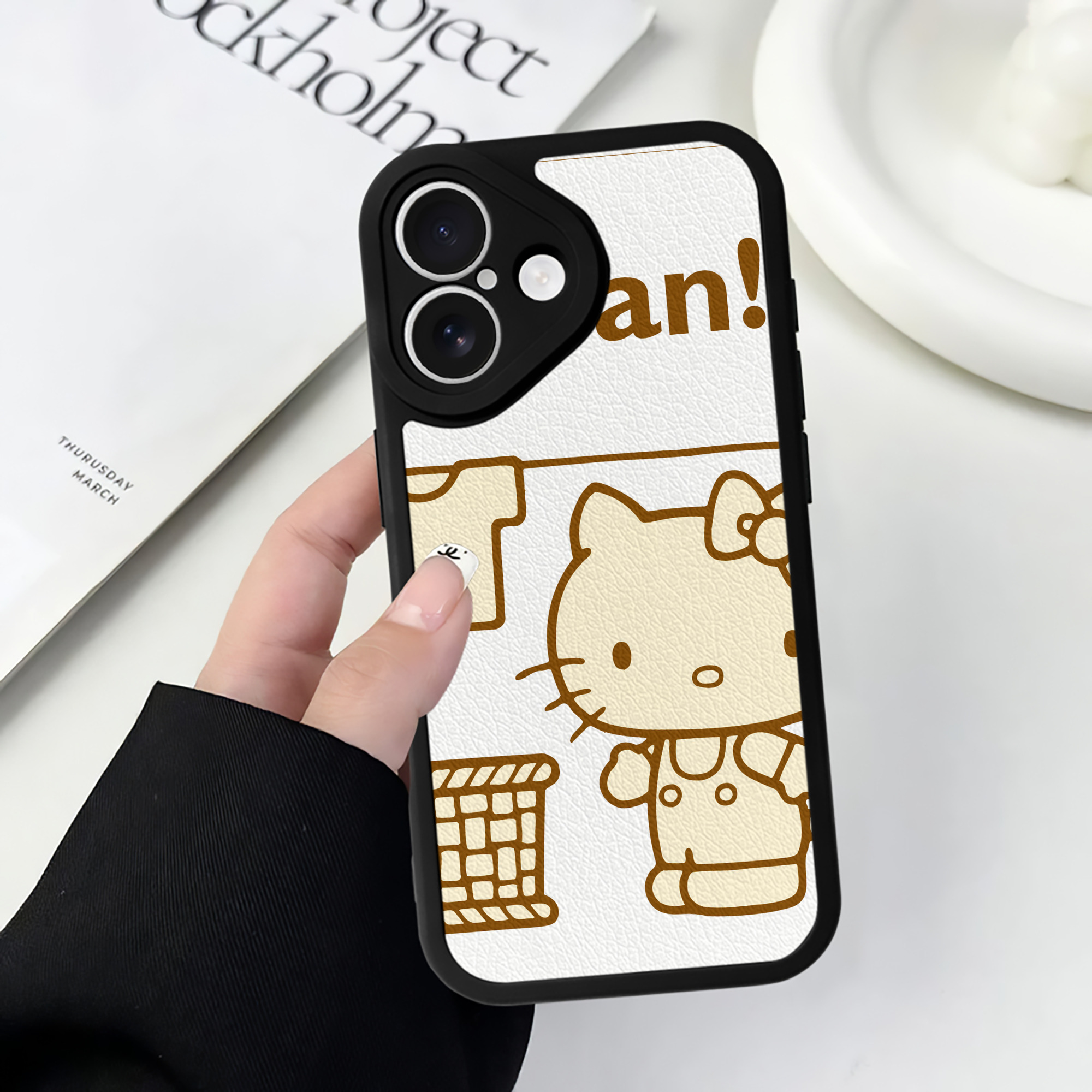 （画像用） Hello Kitty ハローキティ 【iPhone 16シリーズ対応】シリコンスマホケース（レザー調） 材質：シリコン